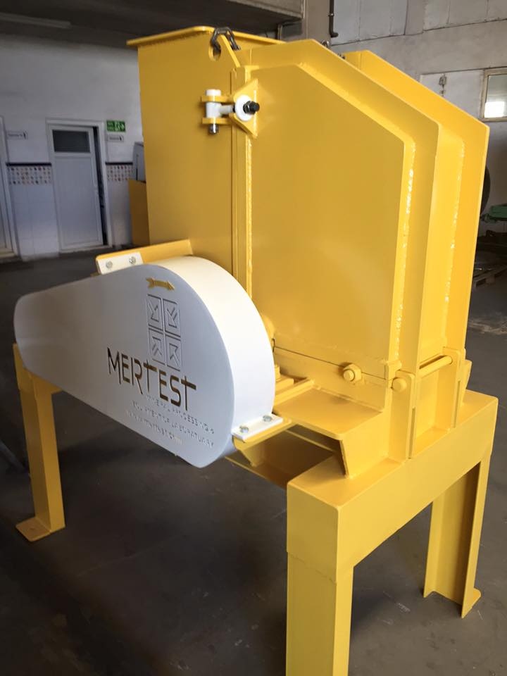 Laboratory Type Hammer Crusher LB 320