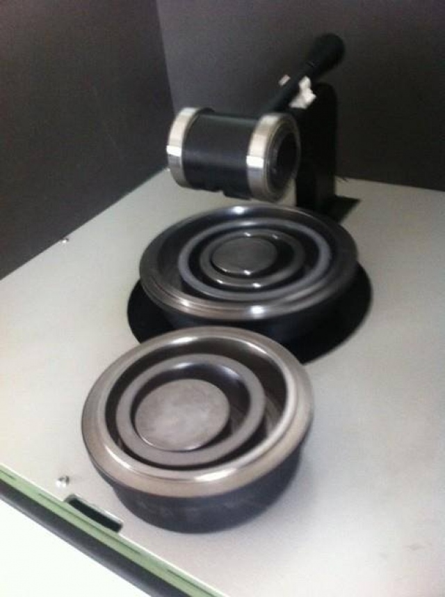 LB 200 Ring and Puck Mill
